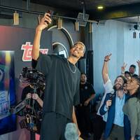   Fanatics/Topps NBA Rookie Event with Victor 